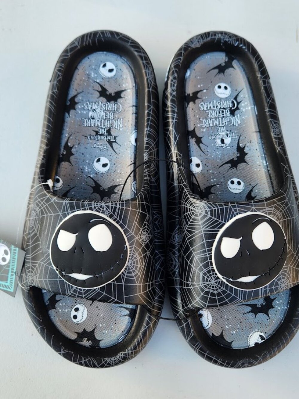 NEW Nightmare Before Christmas Men's Size 12 Sandals Slides Slippers Black White